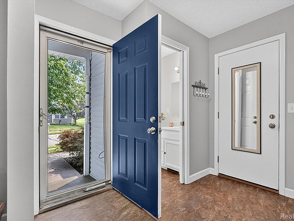 3rd image of 735 Pinegate Dr