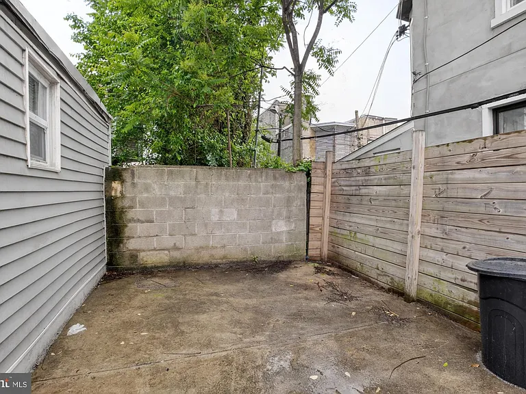 1626 N 25th St — Photo 9