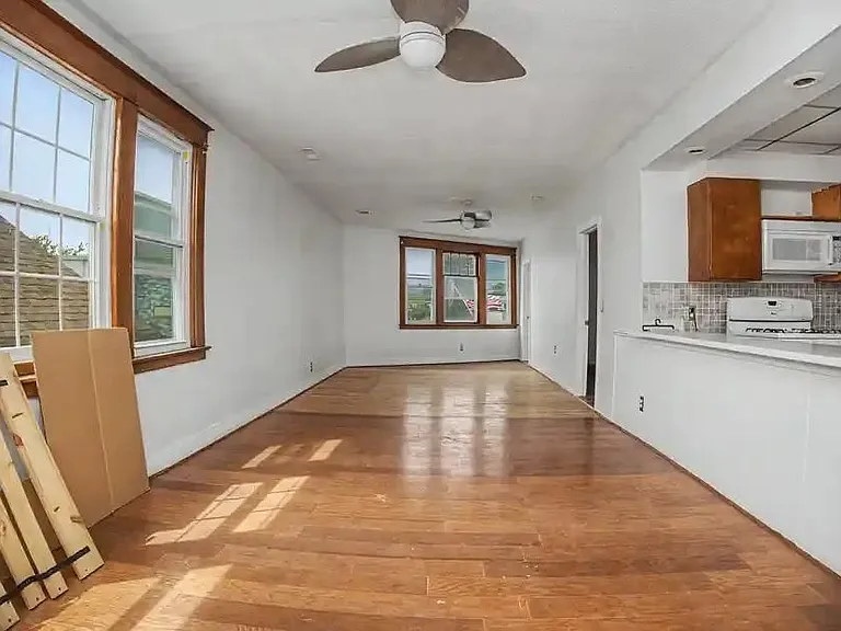 2015 Genesee St #UPPER — Photo 9