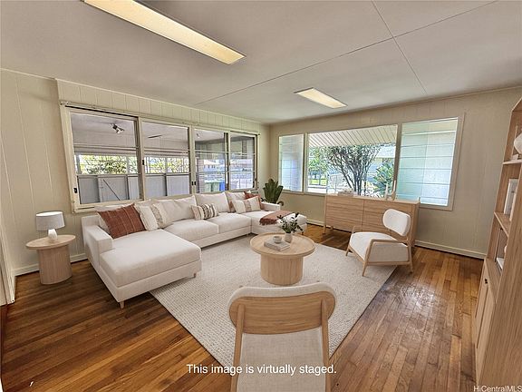 3rd image of 2527 Pauoa Rd