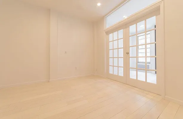 Rented by REAL New York | media 29