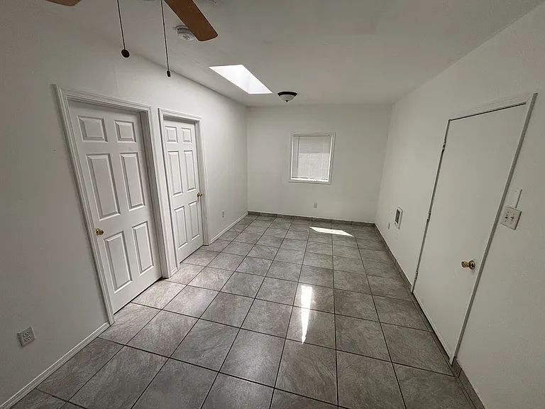3348 SE Hawthorne Blvd #0 — Photo 4