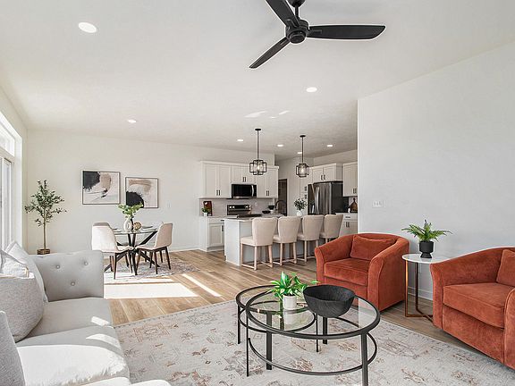 7th image of this home