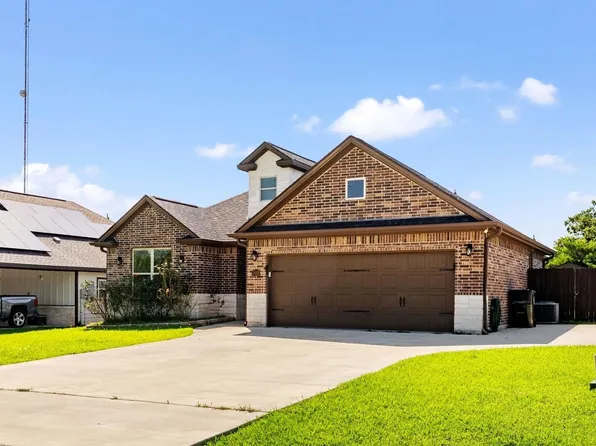 3681 Rabbit Ln, Bryan, TX 77808
