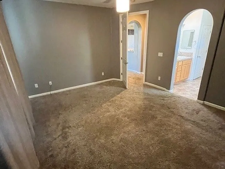 2777 Hoyt Ave — Photo 9