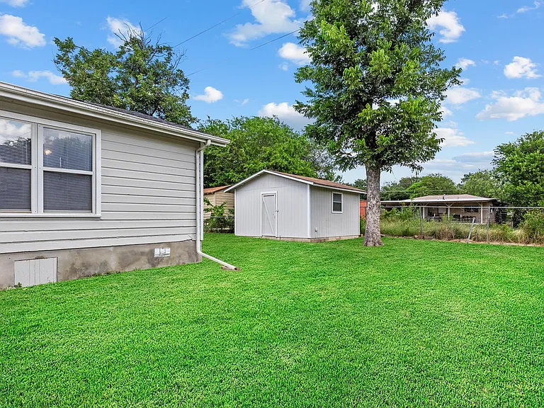 420 Alicia Ave — Photo 18