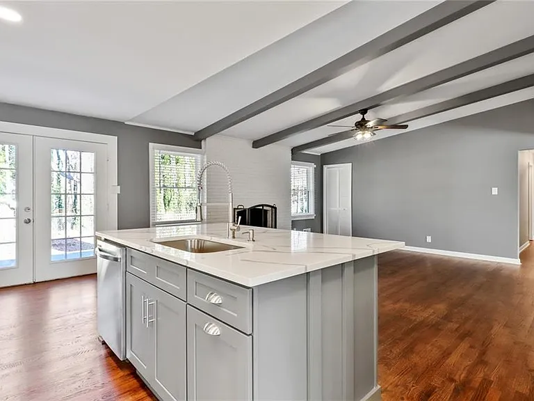 2341 Rubart Dr — Photo 15