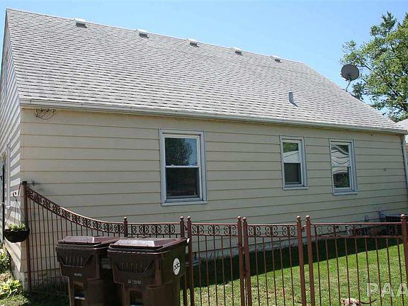 2nd image of 517 W Florence Ave