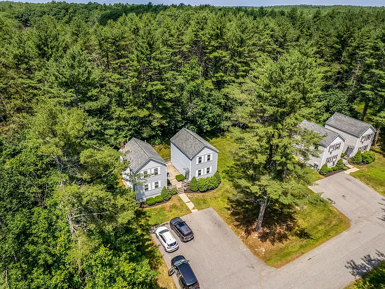 10 Rose Terrace Cir — Photo 26