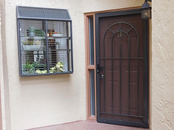 3rd image of 5219 Europa Dr APT B