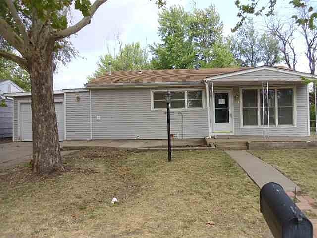 1st image of 631 Steahlin Ave