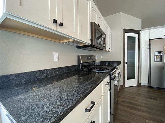 4th image of 624 Fawn Ave