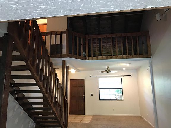 3rd image of 187 NE 6th Ct #187