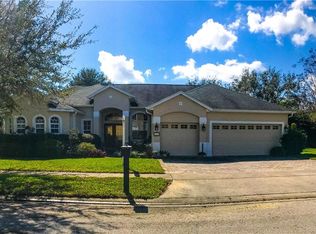 327 Beacon Pointe Dr, Ocoee, FL 34761