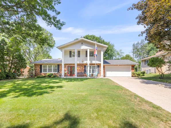 840 Edgehill Pl, Battle Creek, MI 49015