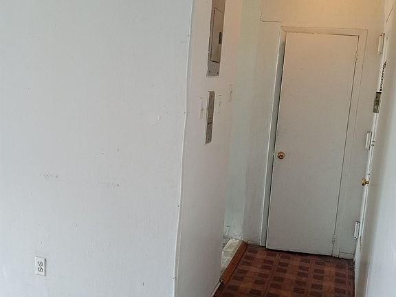 3rd image of 14825 88th Ave #15