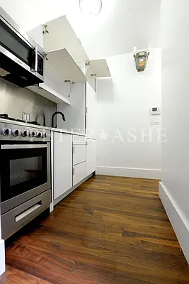 Rented by Peter Ashe | media 12