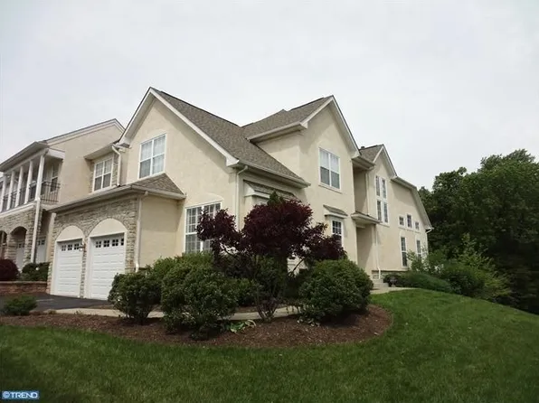92 Old Barn Dr, West Chester, PA 19382