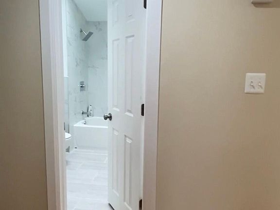 5th image of 27 W Belle Terre Ave Floor 2
