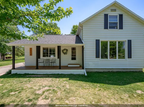 1319 Riverside Dr, Suamico, WI 54173