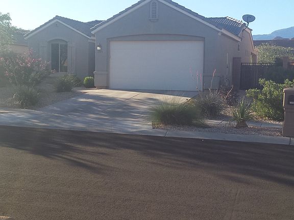 3rd image of 2983 E Black Stone Cir