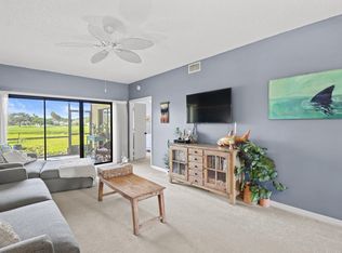 6303 SE Williamsburg Dr APT 103, Hobe Sound, FL 33455