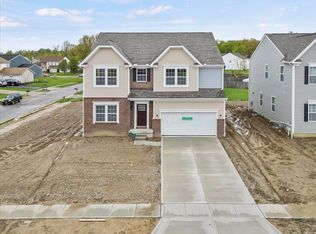 521 Wagon Ave, Pataskala, OH 43062