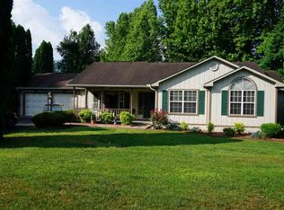 134 Crestwood Cir, Cosby, TN 37722
