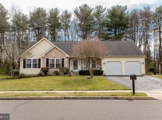 98 Steeplechase Dr, Doylestown, PA 18901