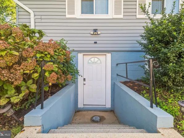 11111 La Messa Dr #Basement, Fairfax, VA 22030