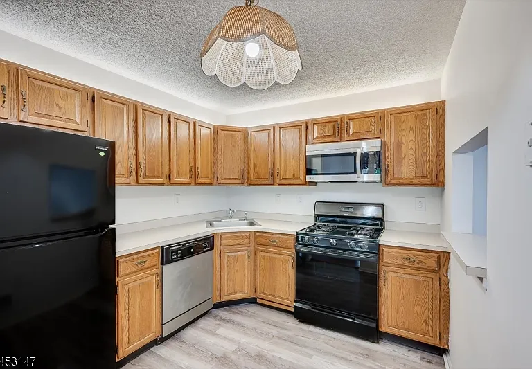57 Lindsey Ct — Photo 10