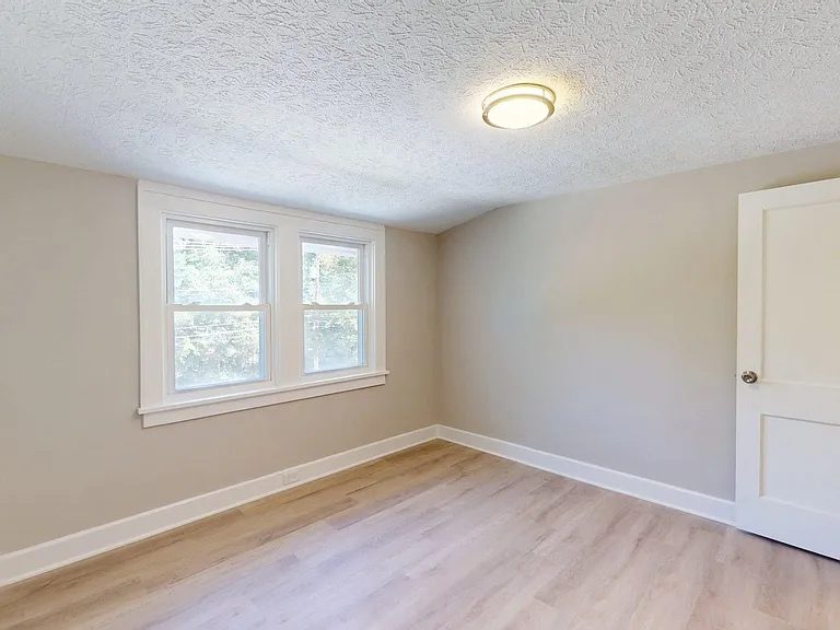 4528 Rainbow Rd — Photo 41