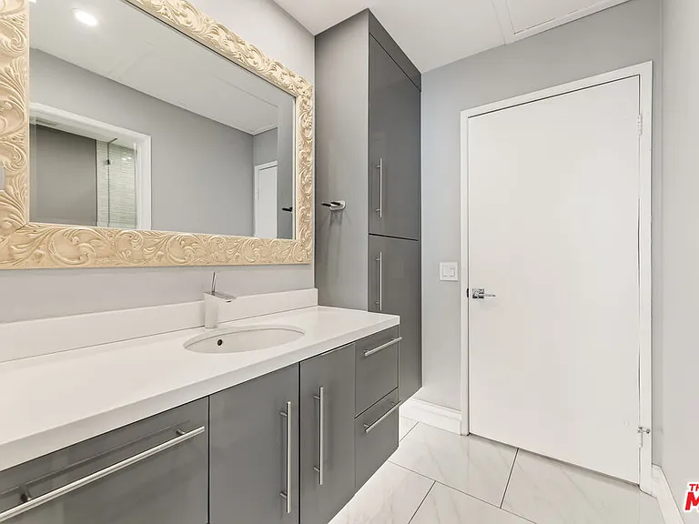 10747 Wilshire Blvd #1103 — Photo 18