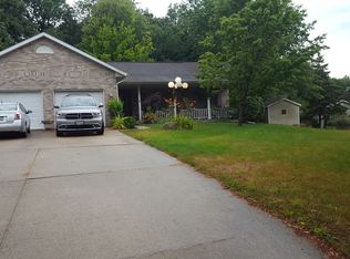 1203 Janet Dr, Mahomet, IL