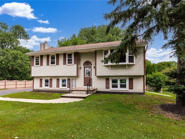3499 W Lake Rd, Wilson, NY 14172