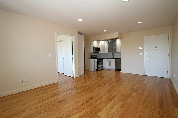 Rented by East Hudson Realty | media 28