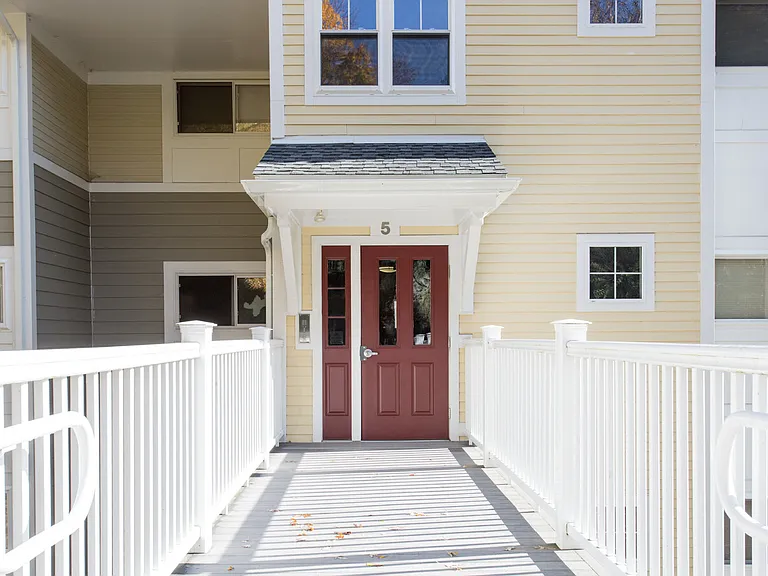 Beacon Village Apartments — Photo 4