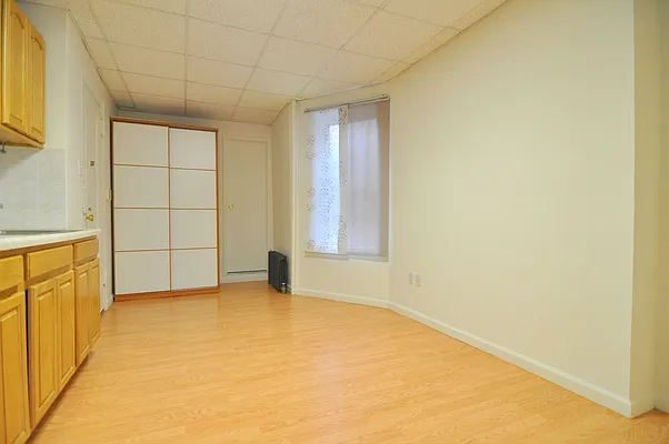 Rented by Nest Seekers International | media 11