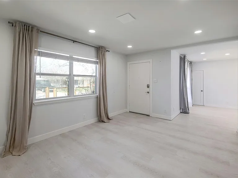 8505 Spearman Dr — Photo 5