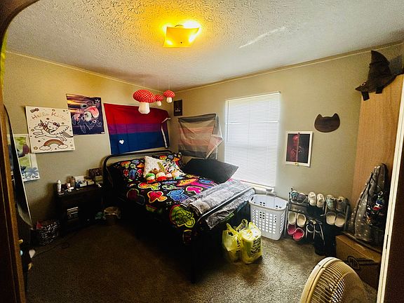 4th image of 160 E Wayne Ave #166
