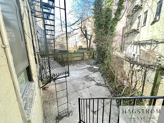 Rented by Hagstrom Management Inc | media 13