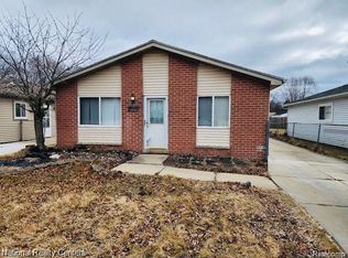 9509 Sylvia St, Taylor, MI 48180