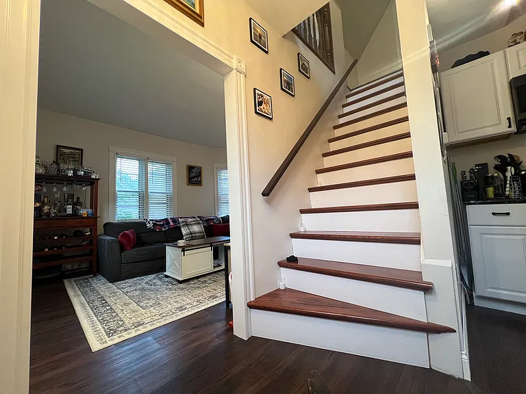 99 Franklin St #2 — Photo 4