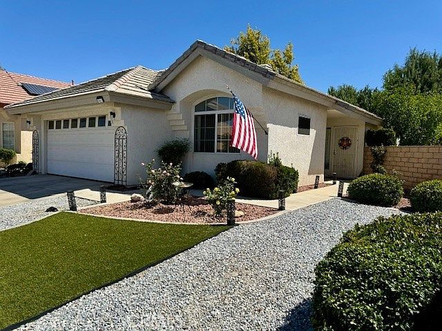 まーみ 19613 Ironside Dr, Apple Valley, CA 92308 | Zillow