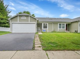 1645 Estate Cir, Naperville, IL 60565