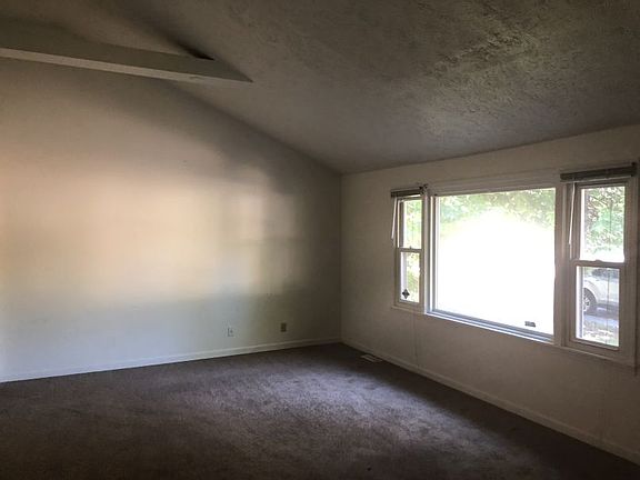 4th image of 2111 N Spencer Ave