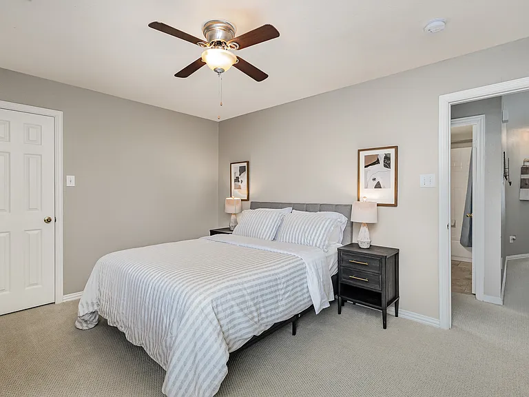 4417 Staten Island Dr — Photo 10