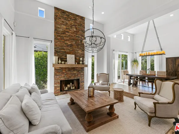 2311 Waring Dr, Agoura Hills, CA 91301