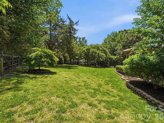 4th image of 8901 Whipps Cross Ct