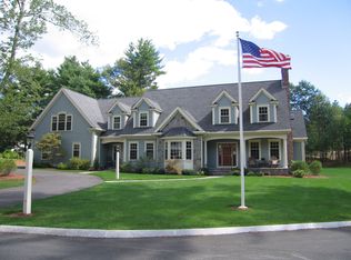 8 Robinson Rd, Medfield, MA 02052